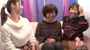 Clip sex 3 em gái lần đầu chơi les còn ngại ngùng – Phim Sex Đồng Tính Nữ Lesbian